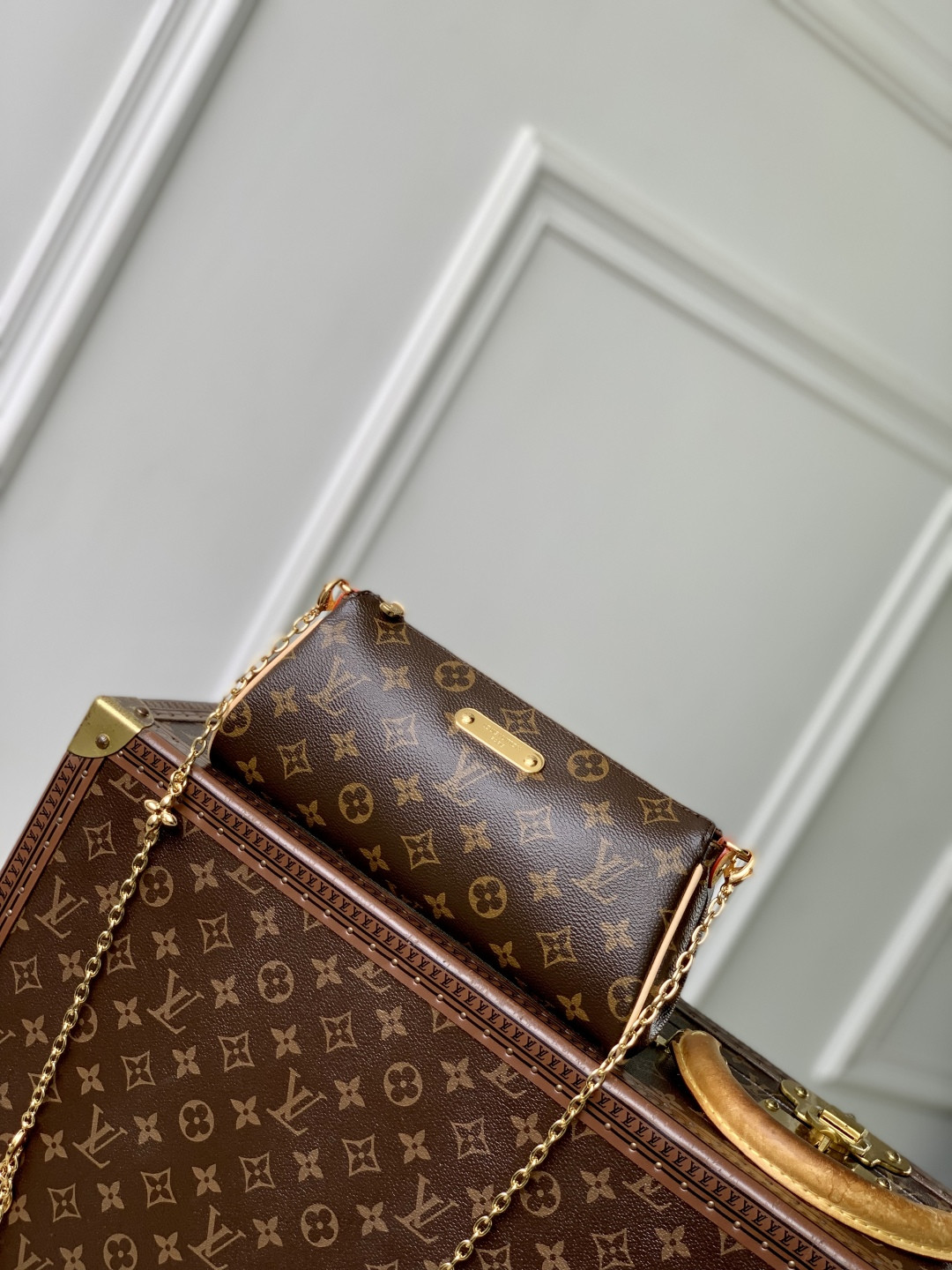 LV Pochette Eva M13567 27x11x5cm