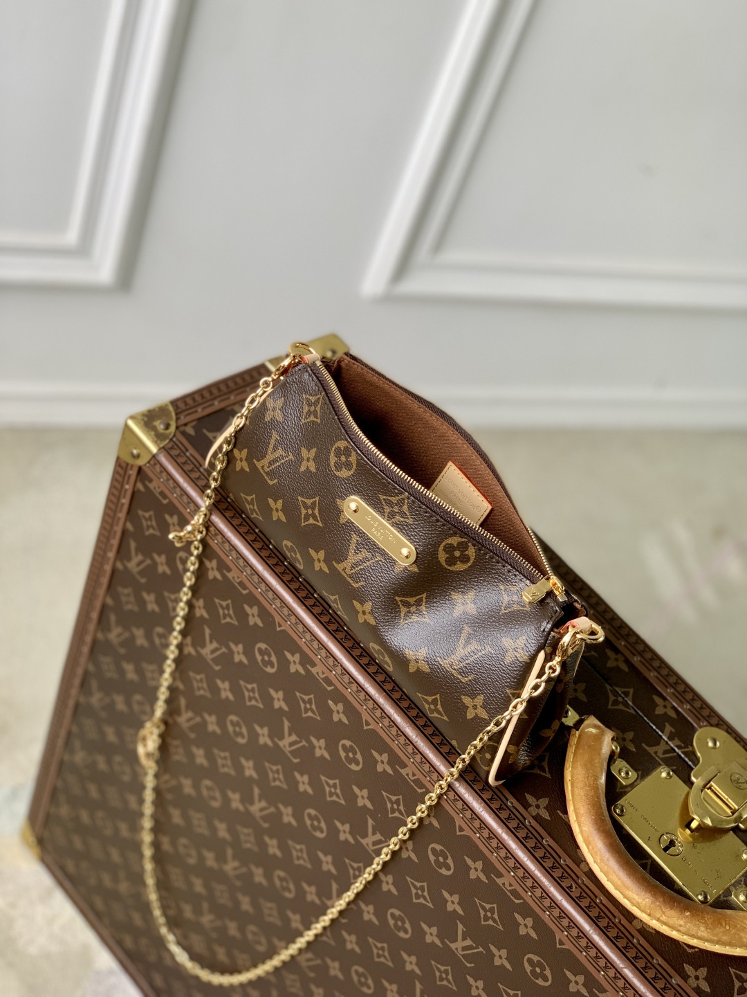 LV Pochette Eva M13567 27x11x5cm