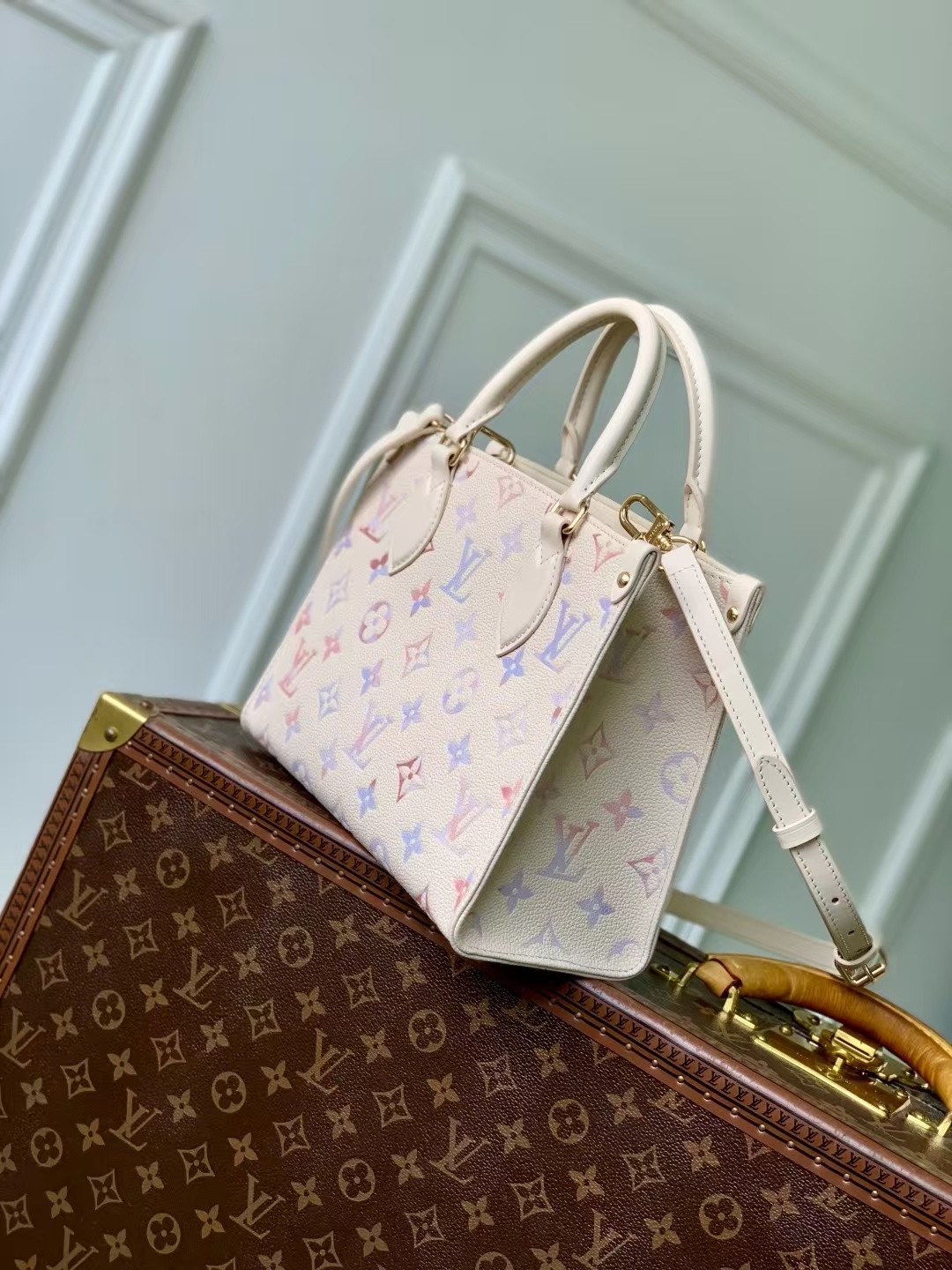 LV OnTheGo PM M25770 25x19x11.5cm
