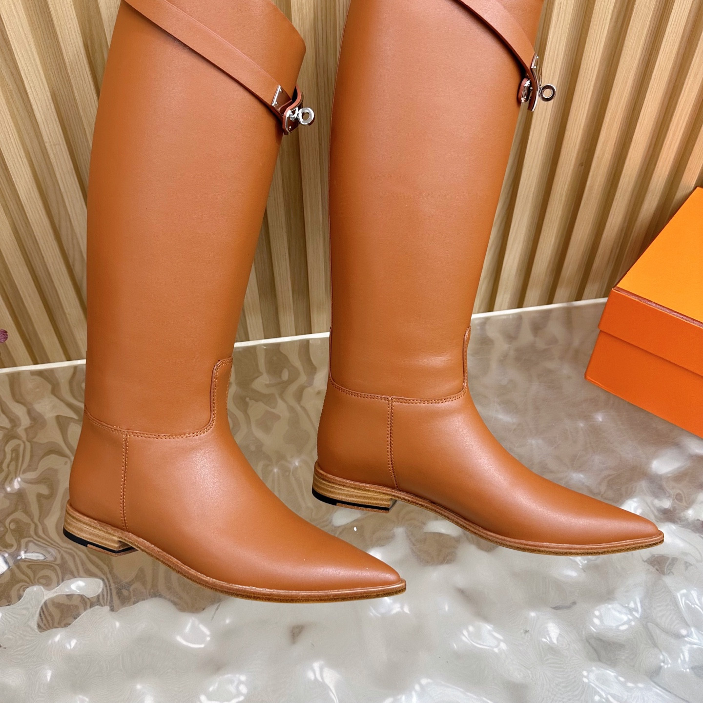 ua H**mes jumping boots