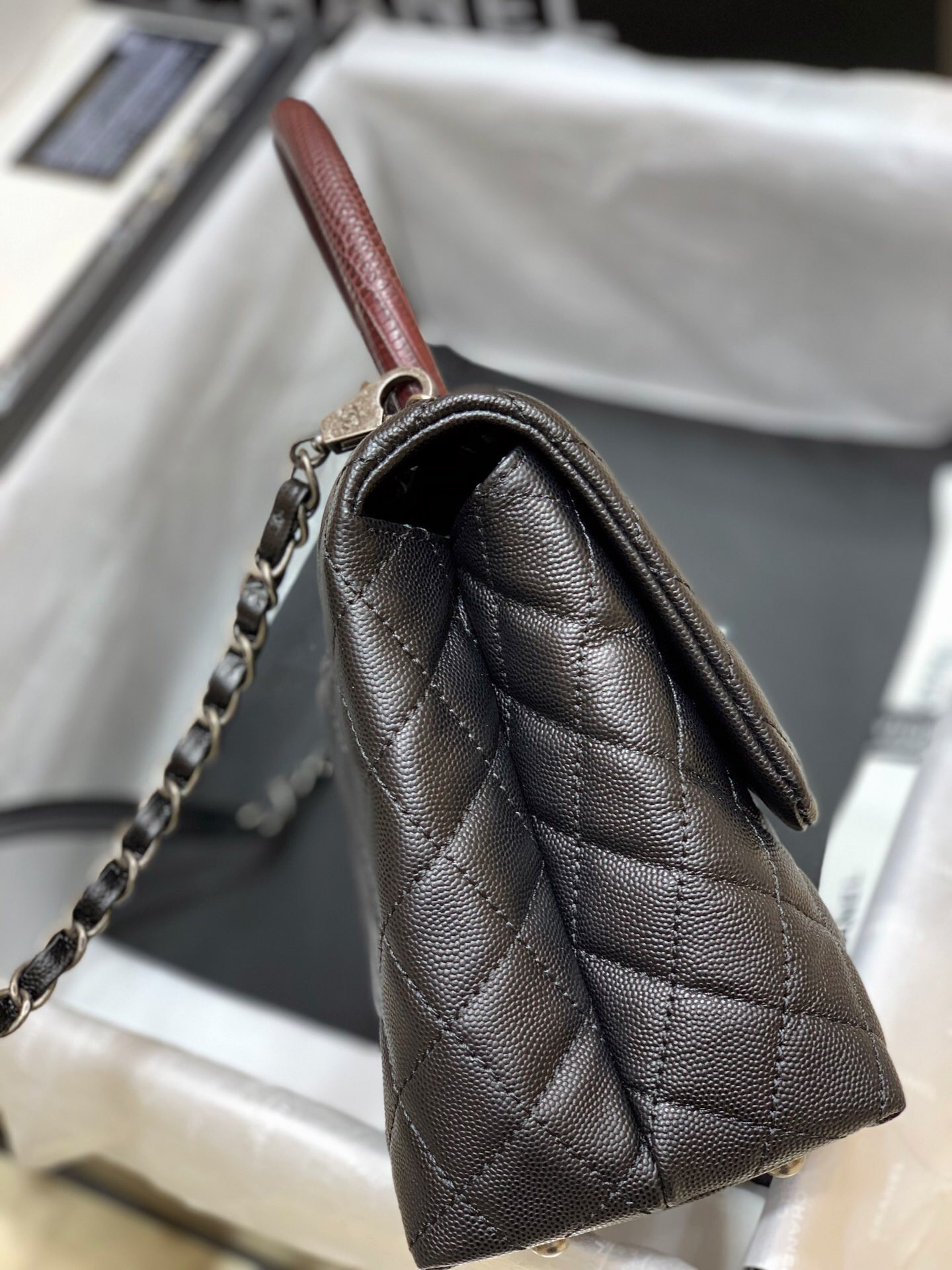 Ch*el coco handle bag medium 28cm