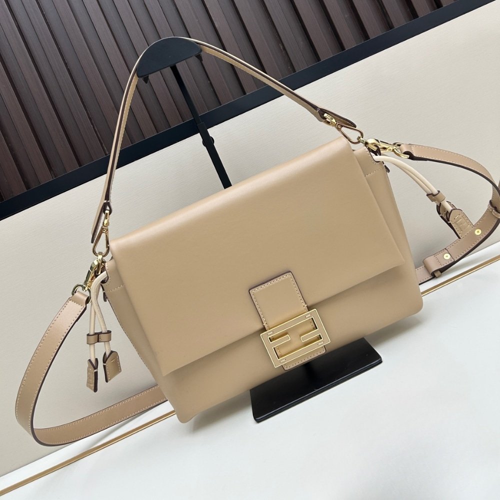 F**di Mamma Baguette Medium Dove Grey 26Cm 8Br833Aq0Df0E65