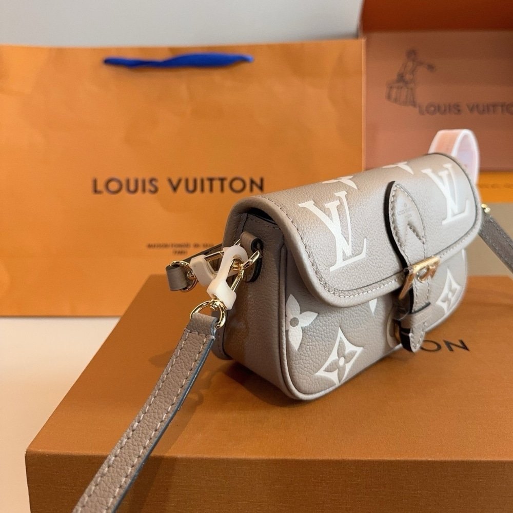 L0vis Vvtt0n Nano Diane Beige 19Cm M83300