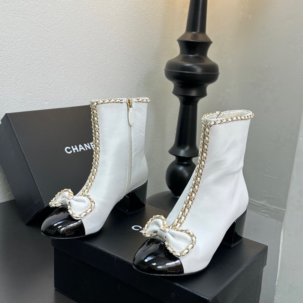 Ch**el Ribbon Chain Boots White