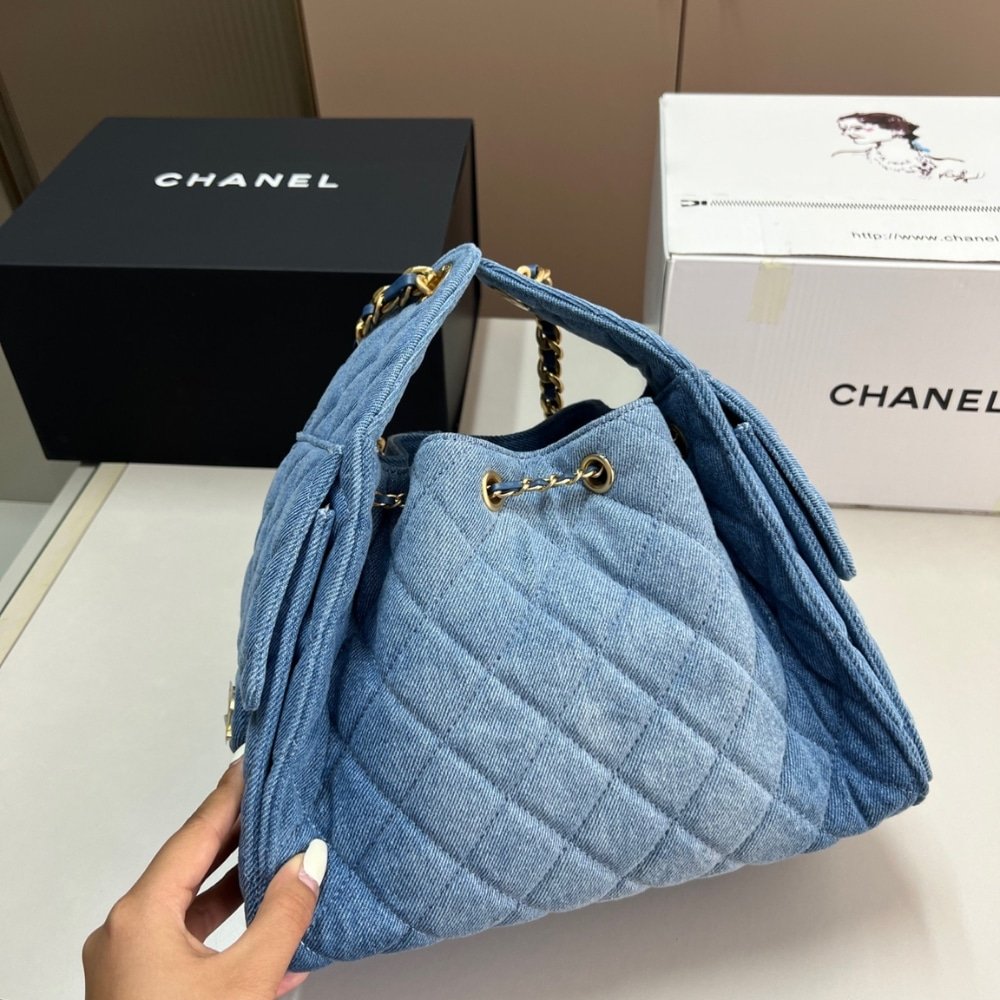 Ch**el 25 Small Handbag Washed Denim Blue 26Cm As5293 B20603 U0475