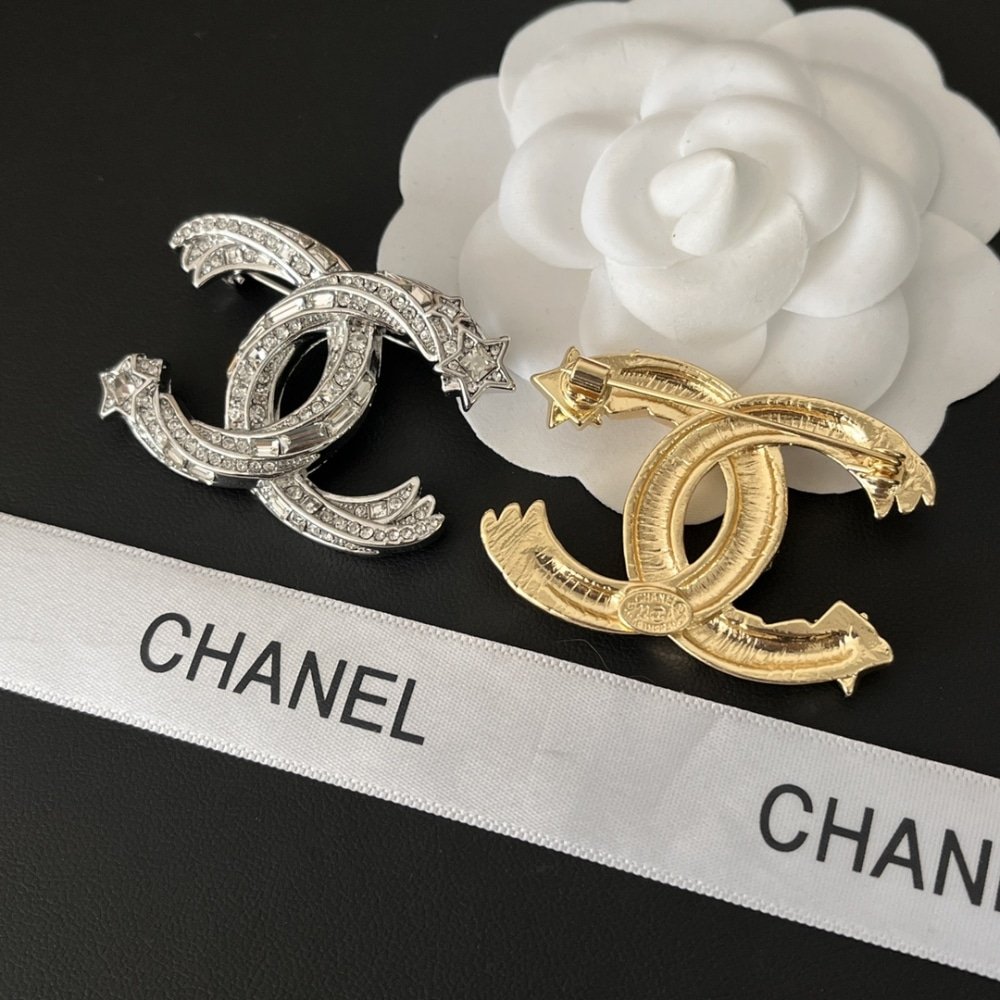Ch**el Cc Brooch Gold With Stones Attached And Two Stars