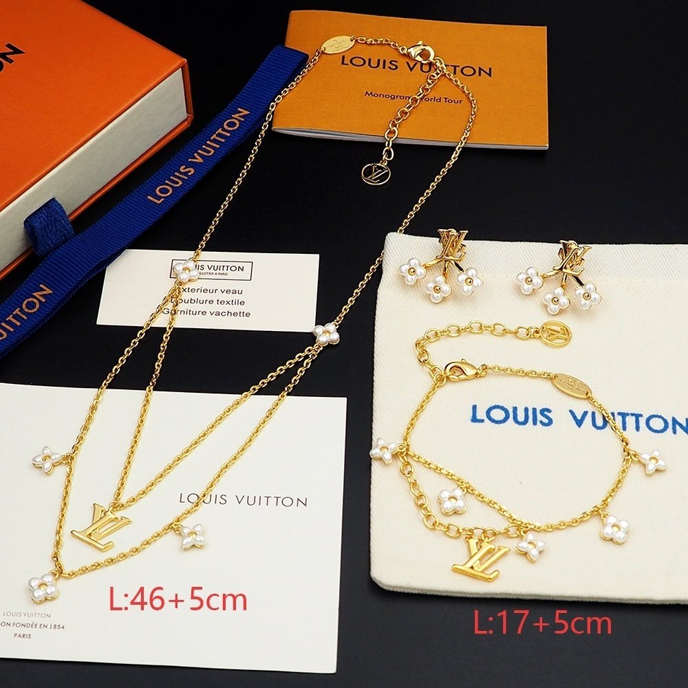 L0vis Vvtt0n Lv Floragram Necklace Gold M00981