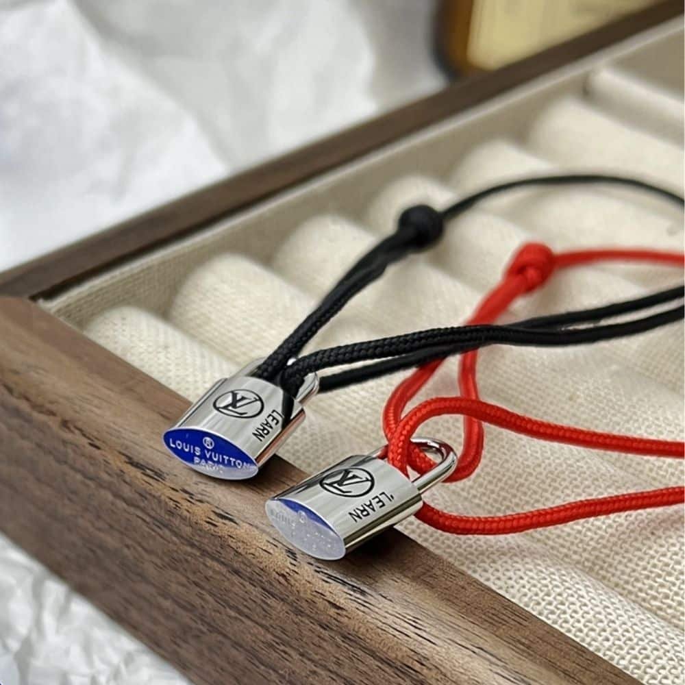 L0vis Vvtt0n Silver Lockit Bracelet Black Q05942