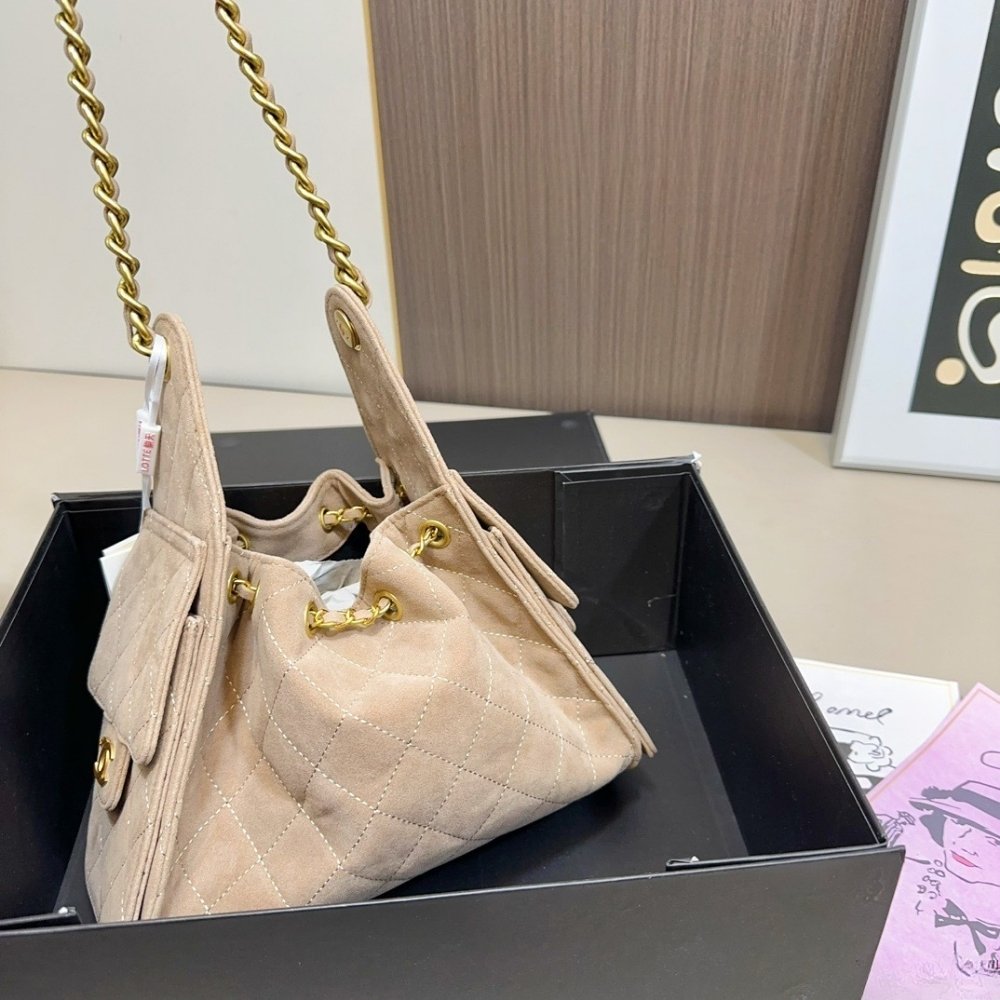 Ch**el 25 Small Handbag Suede And Gold Tone Metal Light Grey 26Cm
