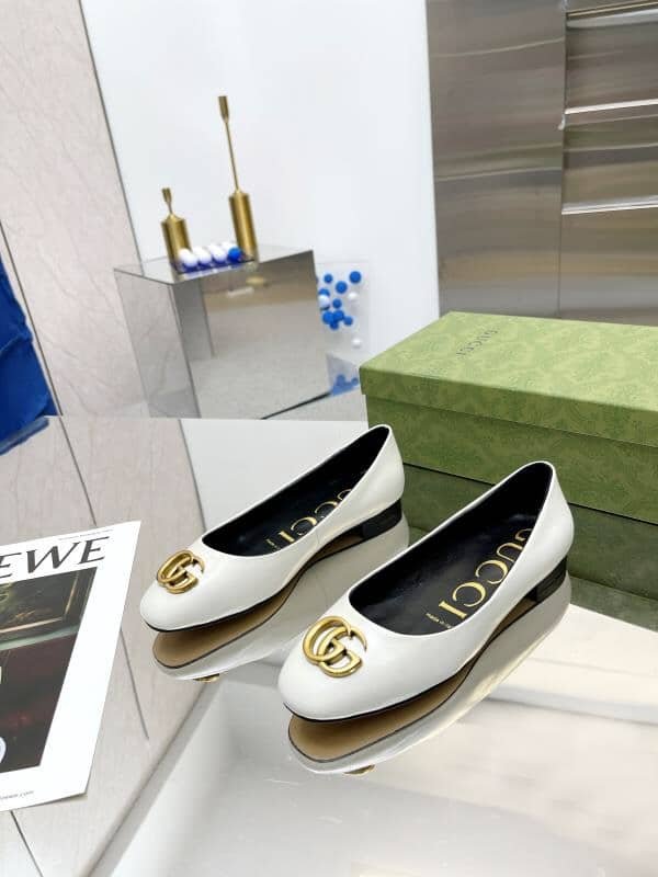 Gvc*1 Women’S Ballet Flat With Gc Logo White
