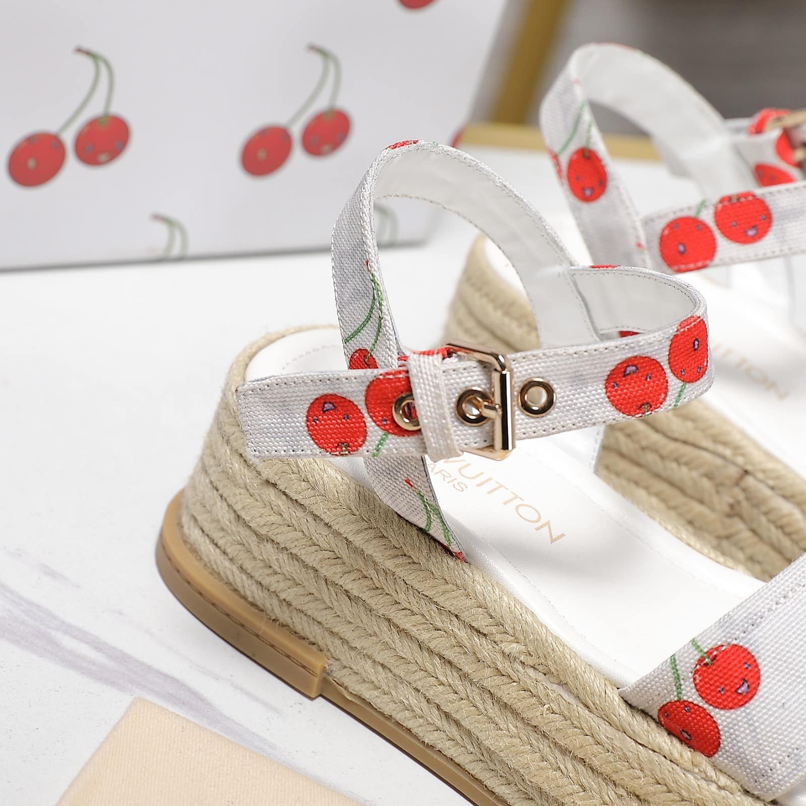 L0vis Vvtt0n X Takashi Maya Platform Sandal Monogram Cherry 1Ahnsk