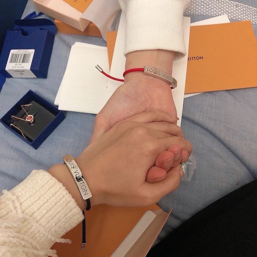 L0vis Vvtt0n Space Bracelet Red M00274