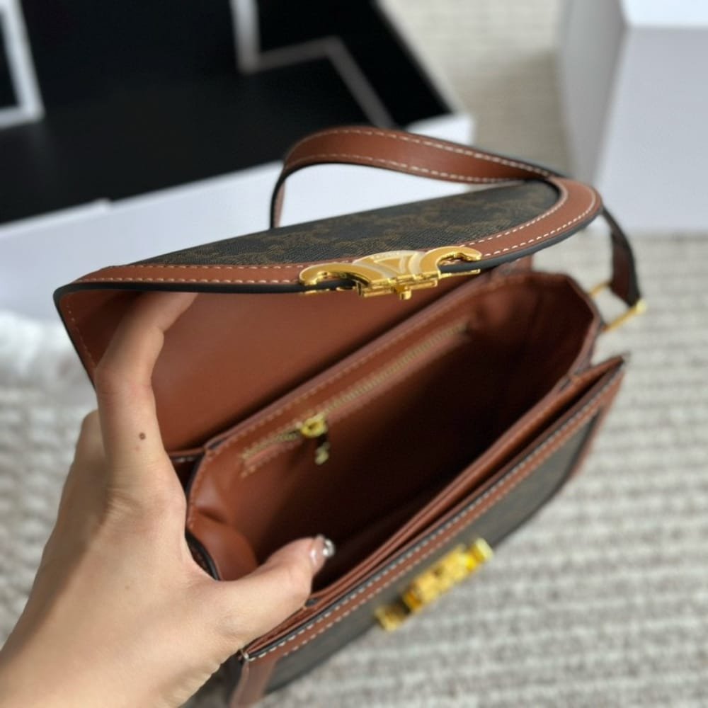 Ce1i*e Besace Clea In Triomphe Canvas And Calfskin Tan 19Cm 110962Bz4 04Lu