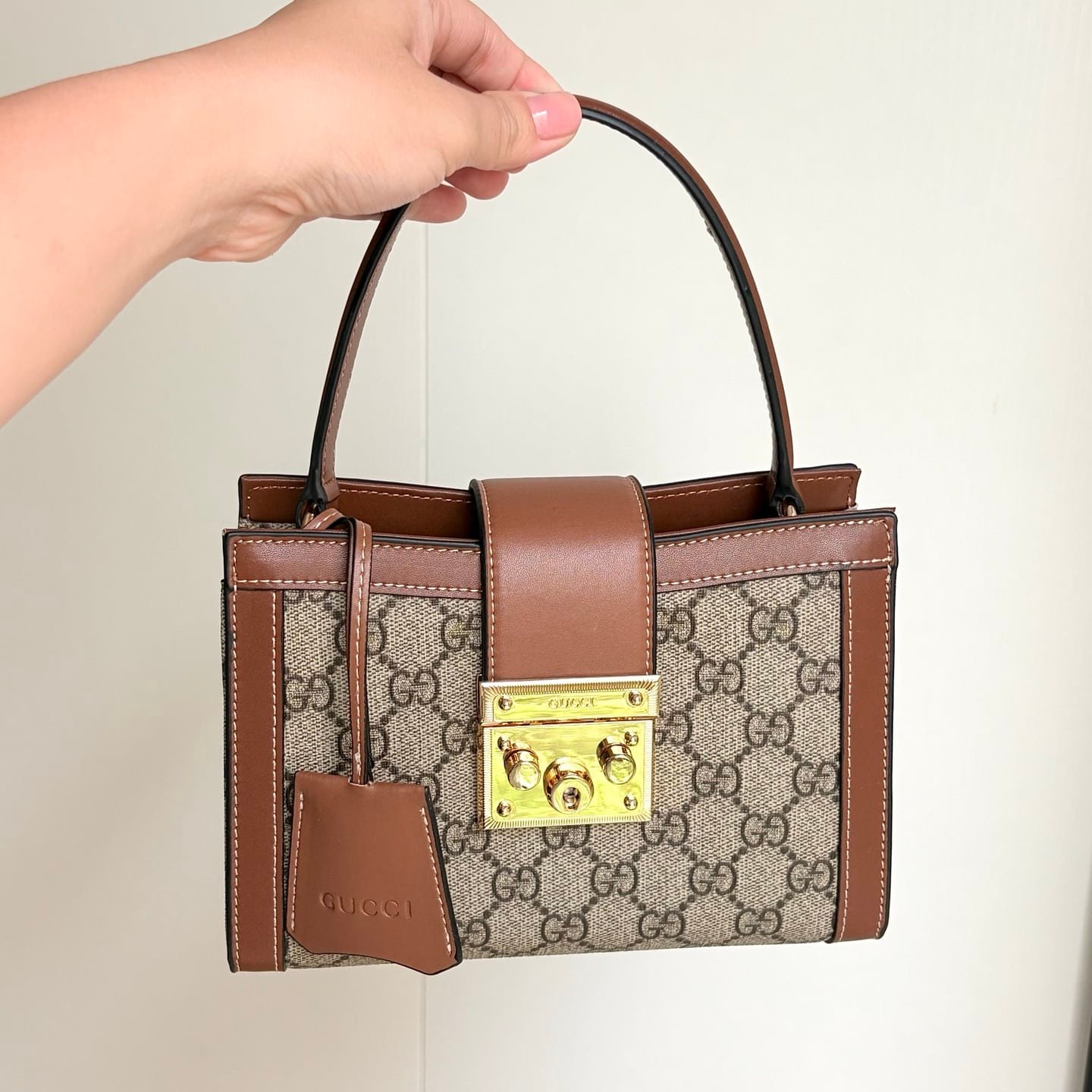 Gvc*1 Padlock Small Top Handle Bag Beige And Dark Brown 20Cm 841653 Fad6L 9758