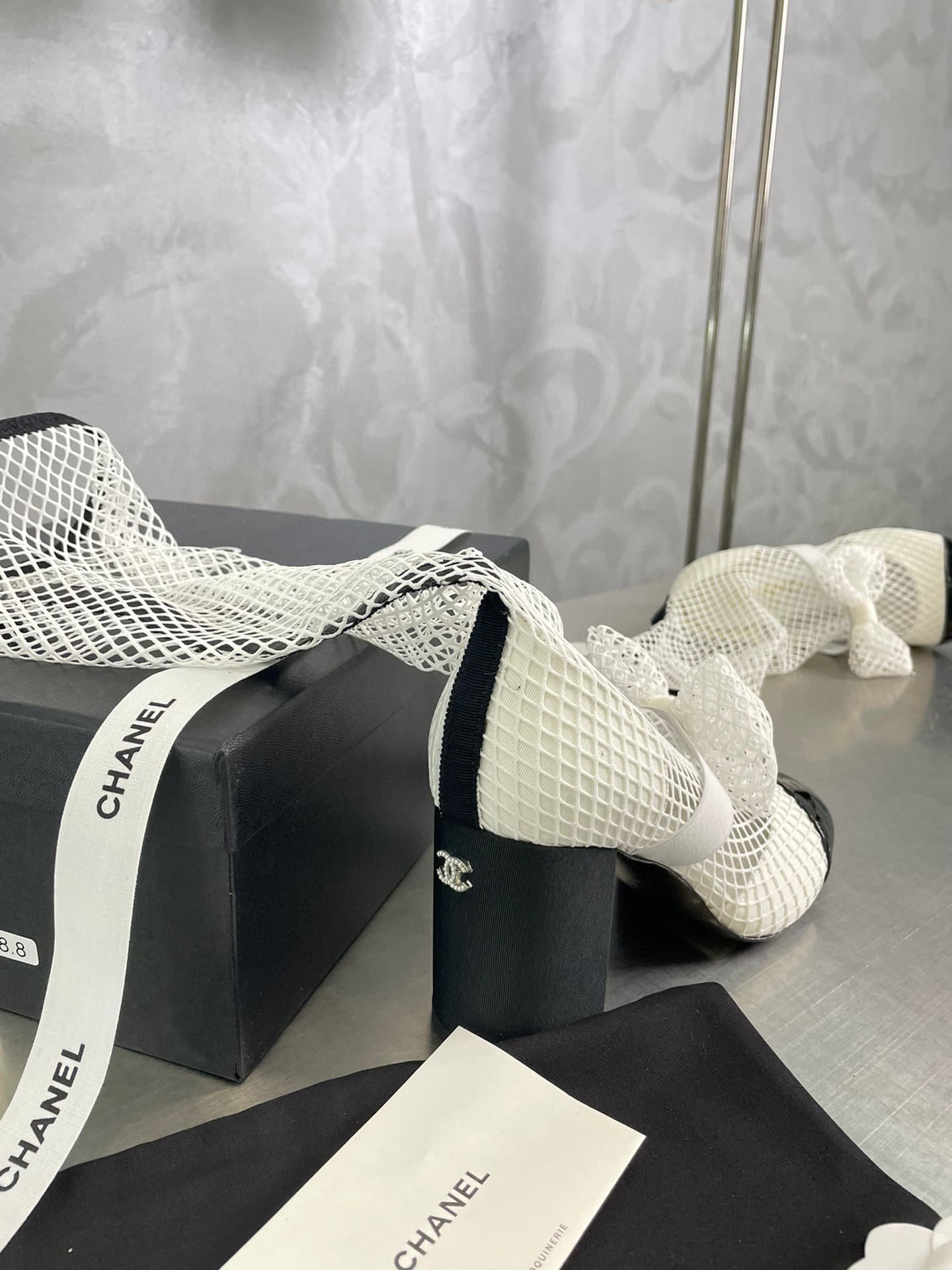 Ch**el Mary Janes White And Black G40097 Y56613 K5928