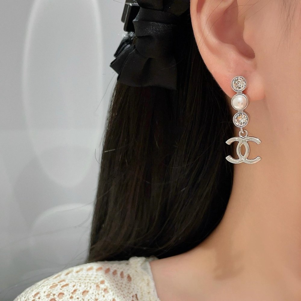 Ch**el Crystal Cc Pearl Drop Earrings Silver Abg202 B21707 U2865