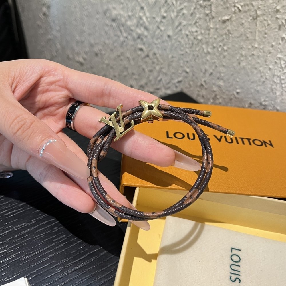 L0vis Vvtt0n Lv Bloom Bracelet Monogram Brown M8416Z