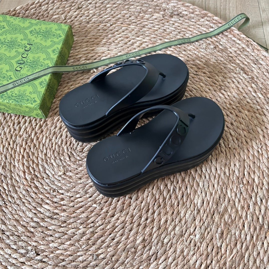 Gvc*1 Tarifa Rubber Platform Flip Flops Black
