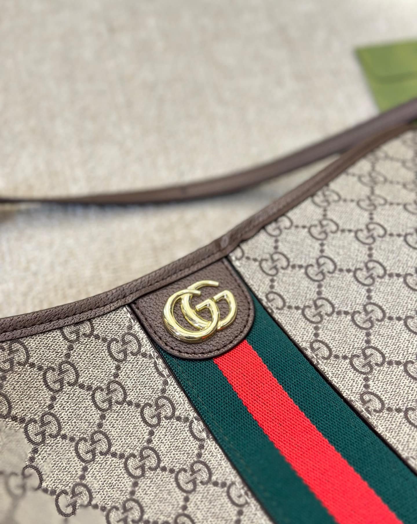 Gvc*1 Ophidia Gg Small Shoulder Bag Beige And Ebony 28Cm 781402 96Iwg 8745
