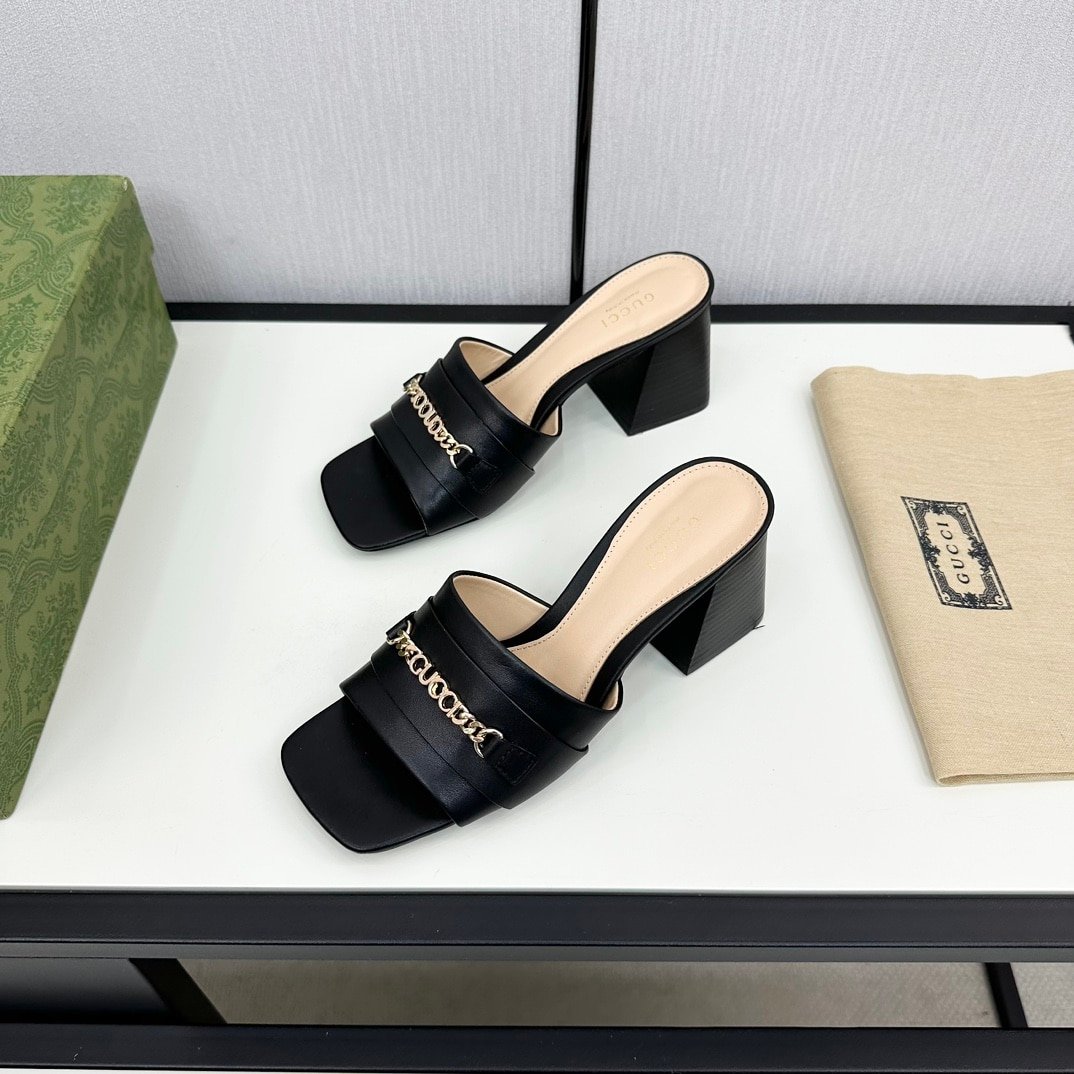 Gvc*1 Signoria Slide Sandal In Black