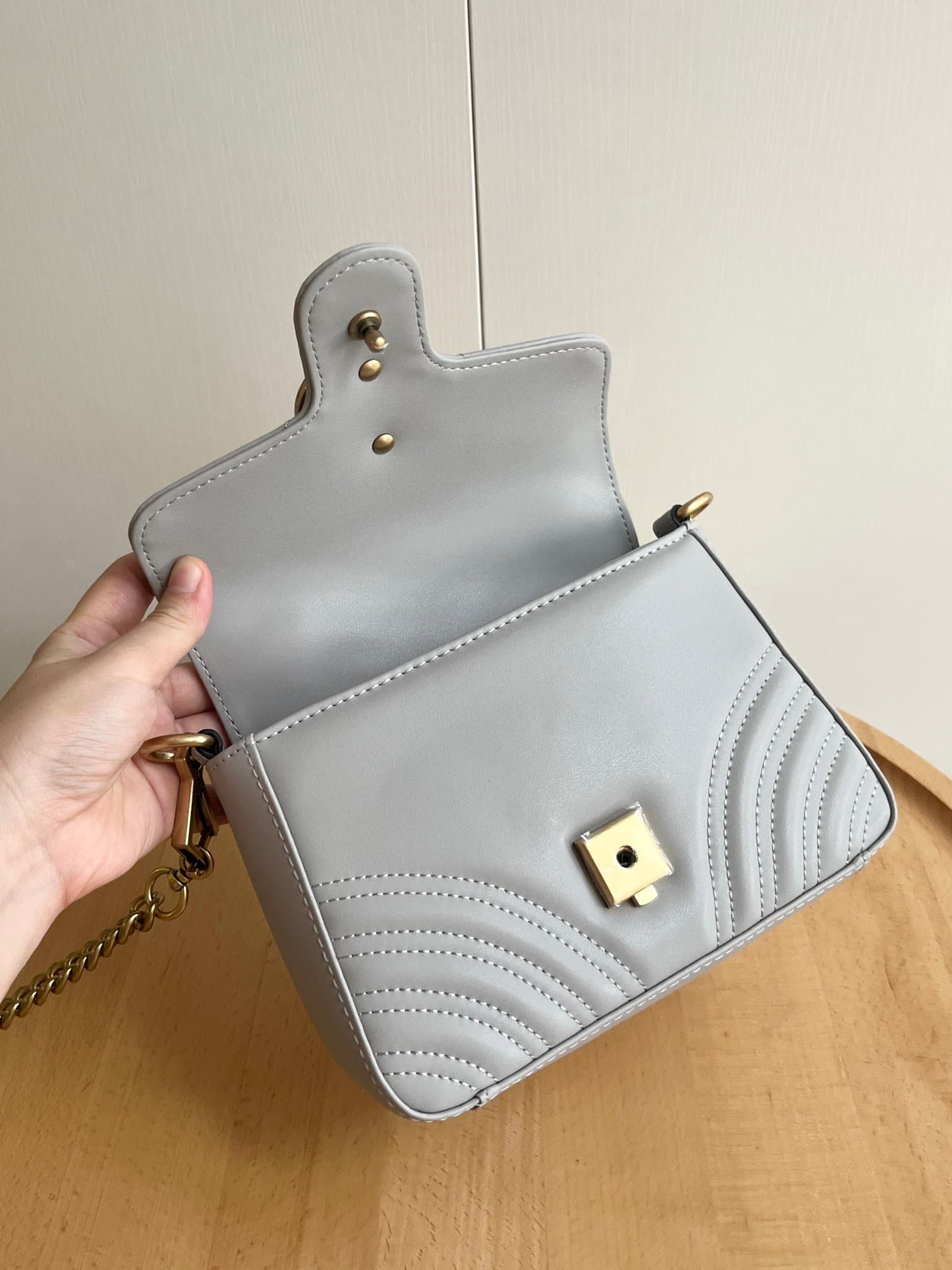 Gvc*1 Gg Marmont Matelassé Chevron Leather Mini Top Handle Bag Light Grey 21Cm 547260 Aabzc 1712