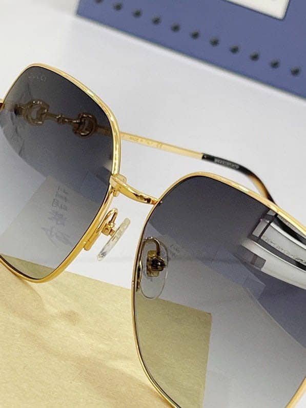 Gvc*1 Square Frame Sunglasses Gold Metal Frame 648494 I3330 8012