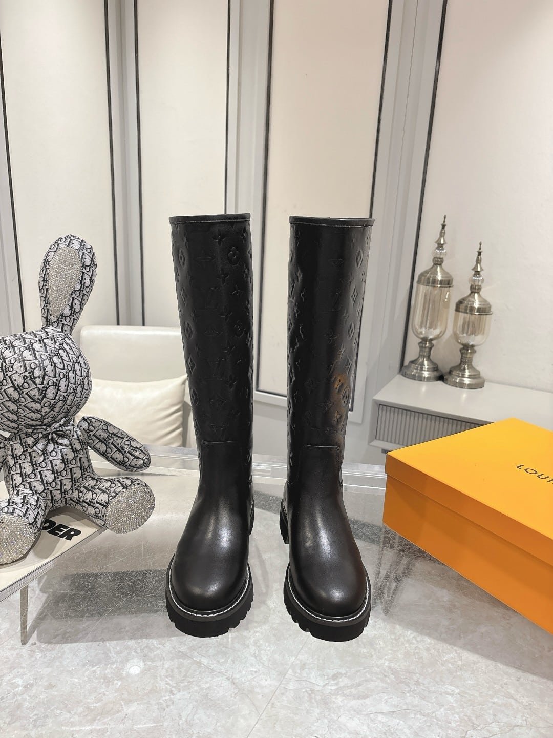 L0vis Vvtt0n Territory Flat High Boot Black 1Add2X