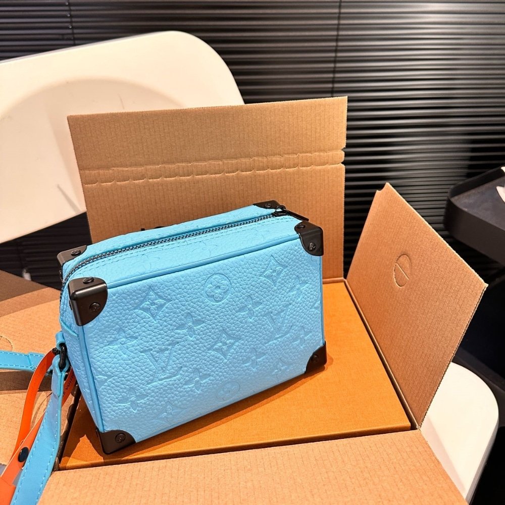 L0vis Vvtt0n Mini Soft Trunk Turquoise 18Cm M11673