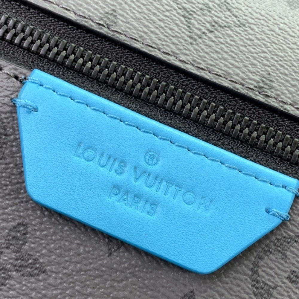 L0vis Vvtt0n Discovery Backpack PM Monogram Eclipse Reverse 38Cm M11641