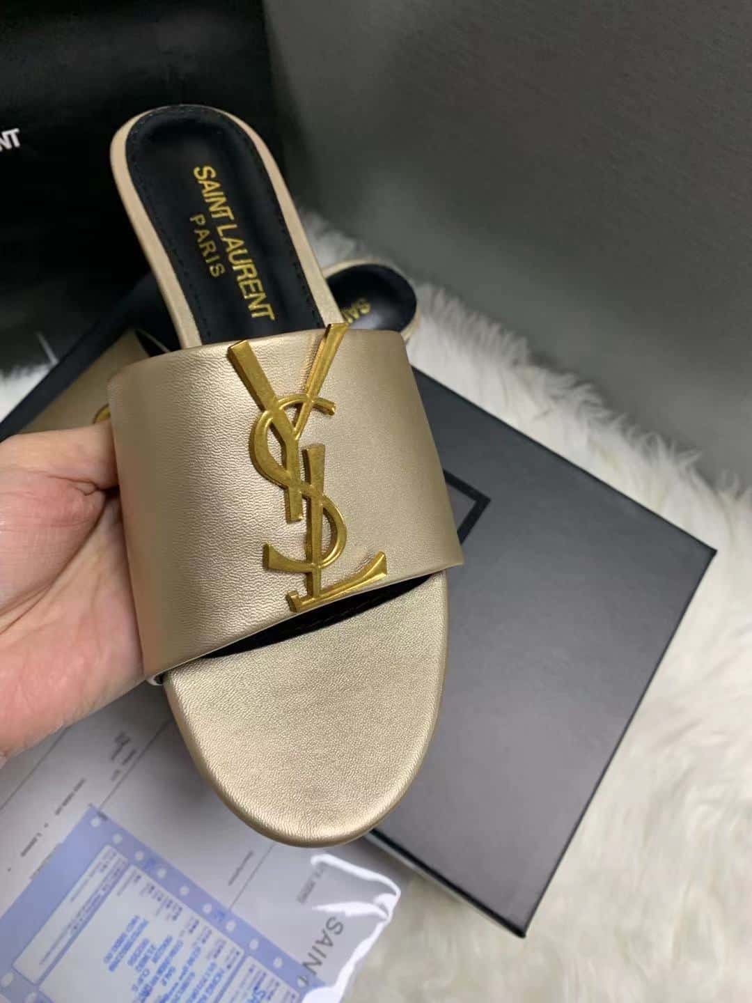 Sa1nt Lau*nt Logo Slippers Metallic