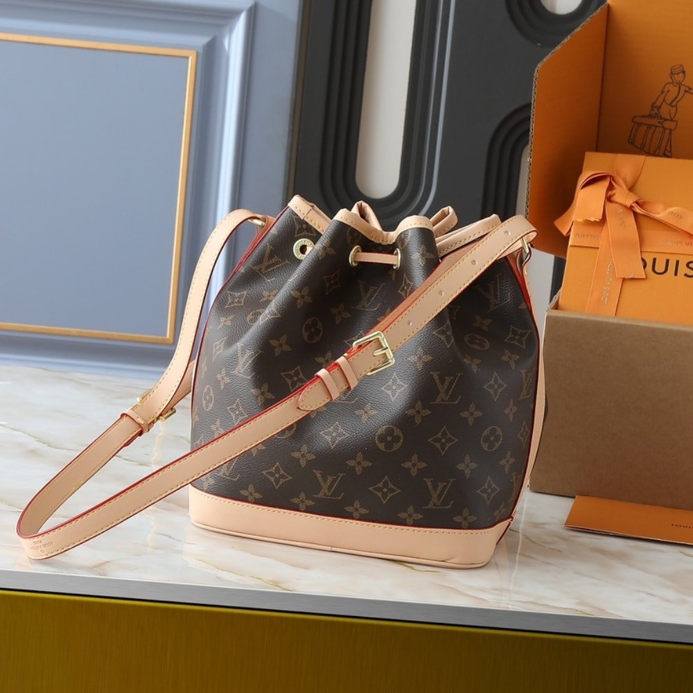 L0vis Vvtt0n Petit Noé Bag Monogram Brown 27Cm M46984