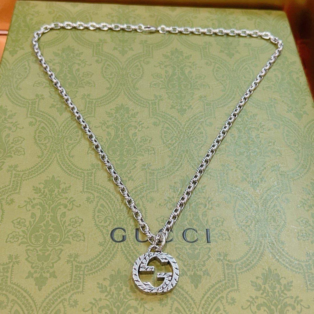 Gvc*1 Interlocking Pendant Necklace Silver 455307 J8400 0811