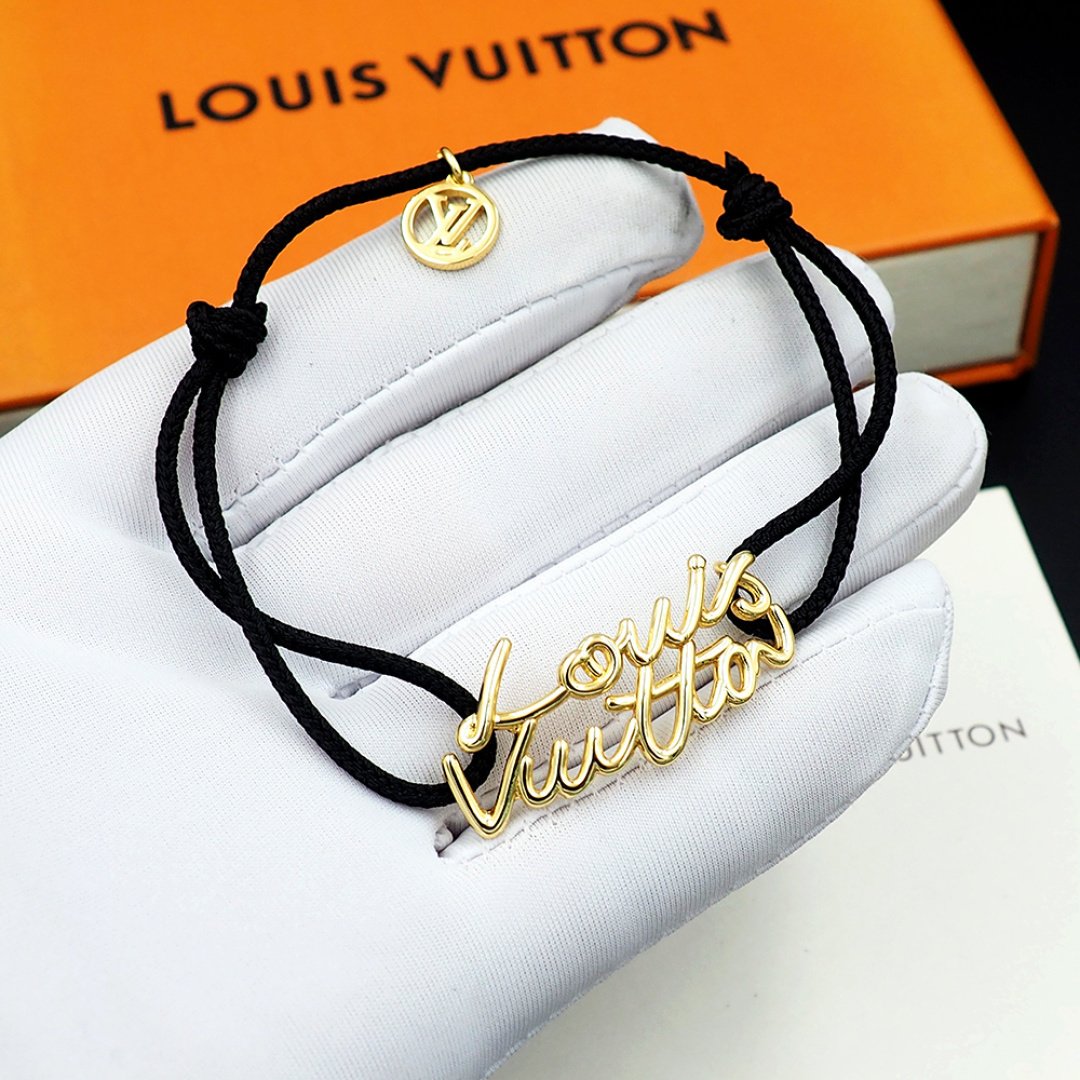 L0vis Vvtt0n Lv Script Bracelet Black Gold M4437Z