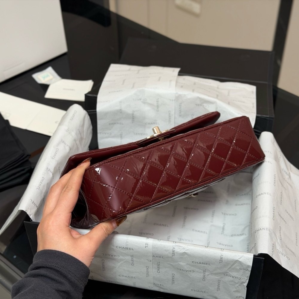 Ch**el Medium Classic Double Flap Bag Burgundy 25Cm